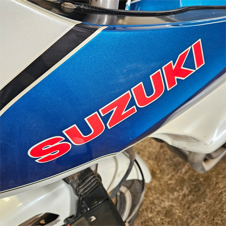 Motoçikleta Suzuki GSX 1100 ES: foto 17