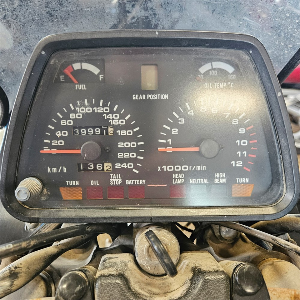 Motoçikleta Suzuki GSX 1100 ES: foto 12