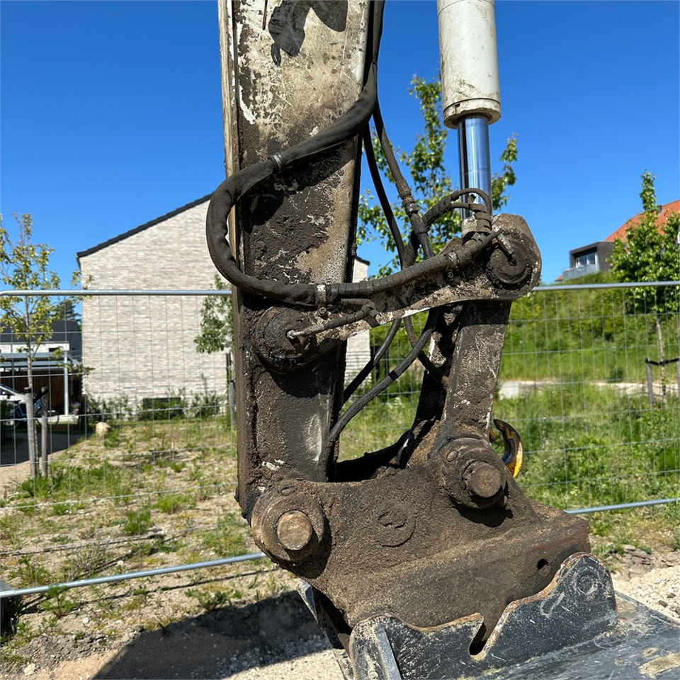 Miniekskavator Takeuchi TB175: foto 38