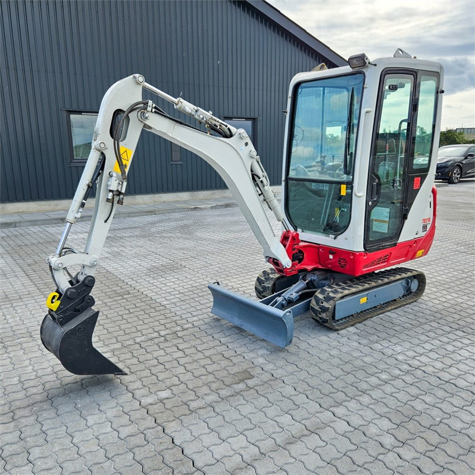 Takeuchi TB216 - Miniekskavator: foto 2 Takeuchi TB216 - Miniekskavator: foto 2