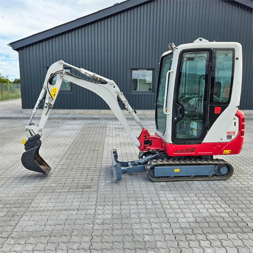 Takeuchi TB216 - Miniekskavator: foto 1 Takeuchi TB216 - Miniekskavator: foto 1