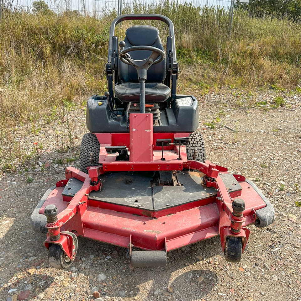 Toro Groundsmaster 3280 D - Korrëse bari i kopshtit: foto 2 Toro Groundsmaster 3280 D - Korrëse bari i kopshtit: foto 2