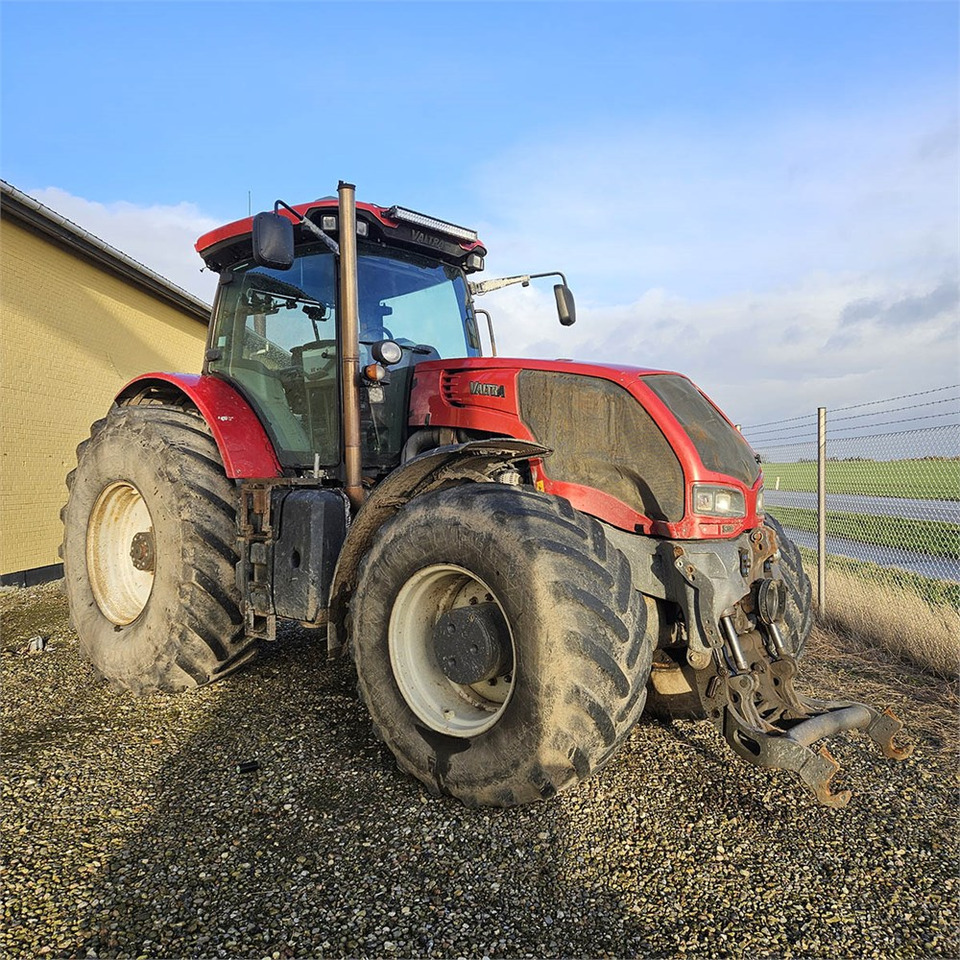 Valtra S322 - Traktor: foto 1 Valtra S322 - Traktor: foto 1