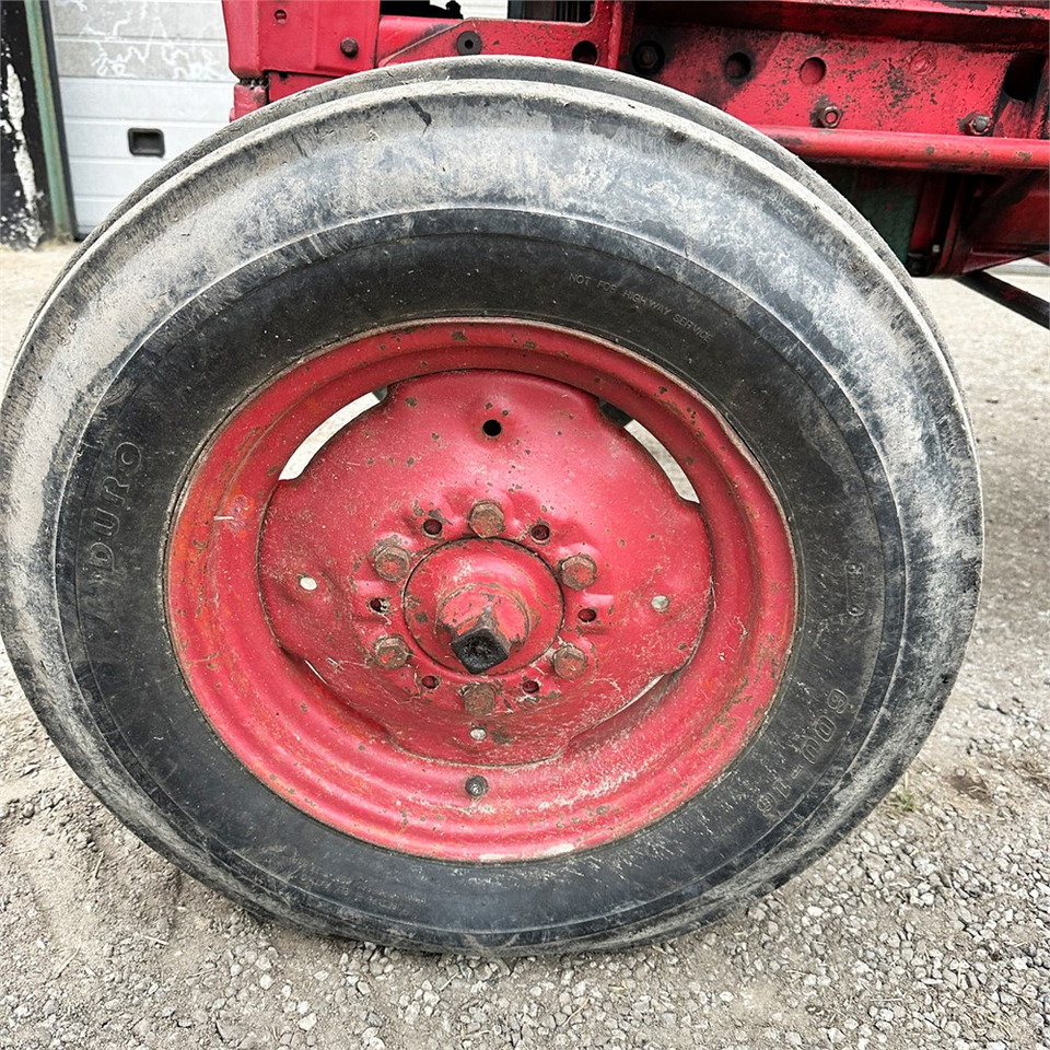 Traktor Volvo 400: foto 27