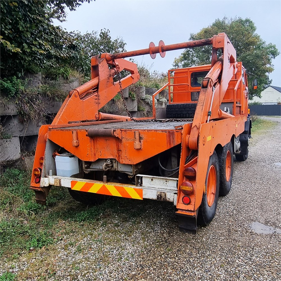 Volvo F 88 - Fadromë ngarkuese: foto 4 Volvo F 88 - Fadromë ngarkuese: foto 4