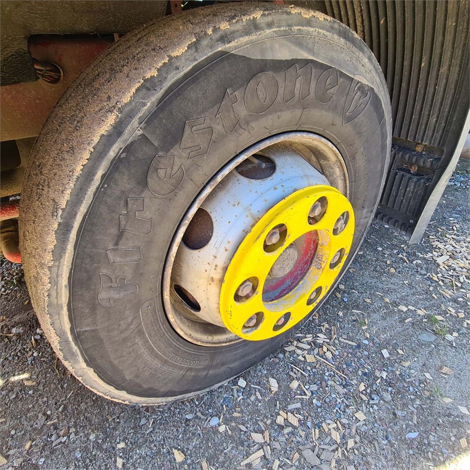 Kamion me sistem kabllor Volvo FL612: foto 39