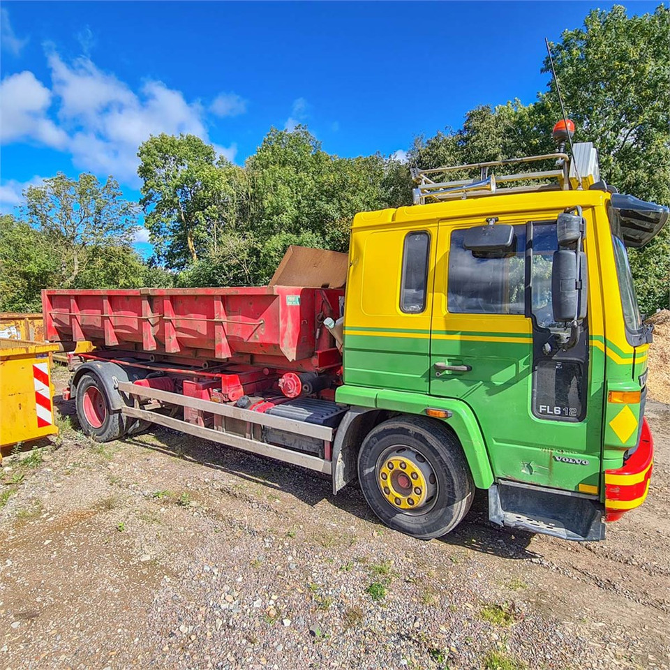 Volvo FL612 - Kamion me sistem kabllor: foto 5 Volvo FL612 - Kamion me sistem kabllor: foto 5