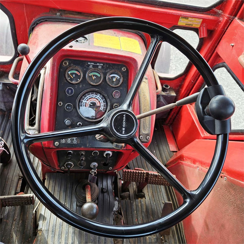 Traktor Volvo T810A: foto 11