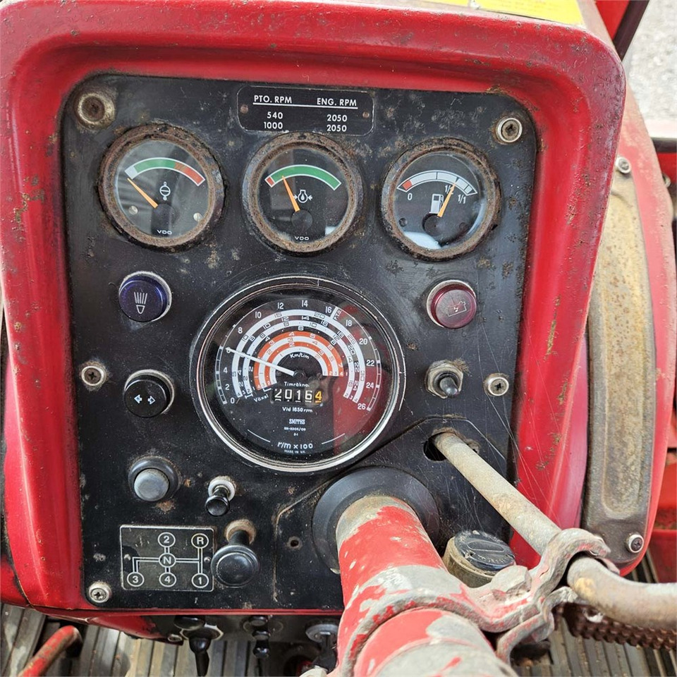 Traktor Volvo T810A: foto 12