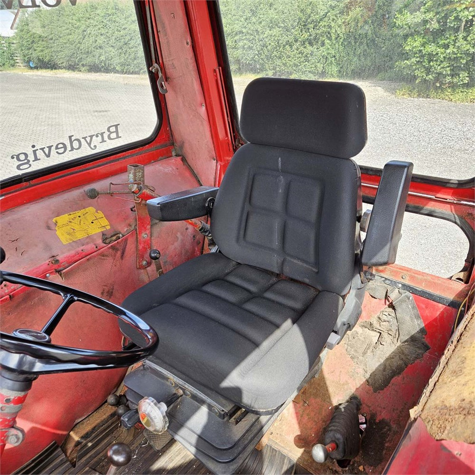 Traktor Volvo T810A: foto 10