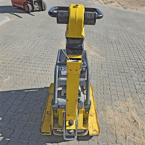 Wacker Neuson DPU 4545 - Pllakë vibratori: foto 2 Wacker Neuson DPU 4545 - Pllakë vibratori: foto 2