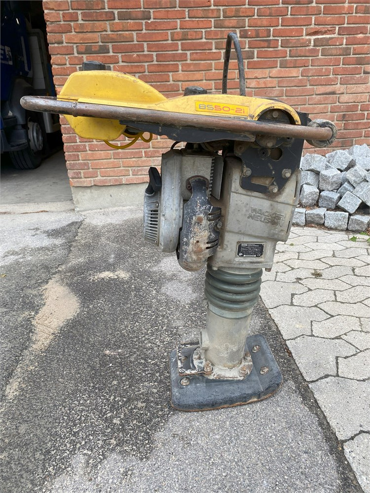 Wacker Neuson Rammer BS 50 - 2i - Tokmak: foto 1 Wacker Neuson Rammer BS 50 - 2i - Tokmak: foto 1