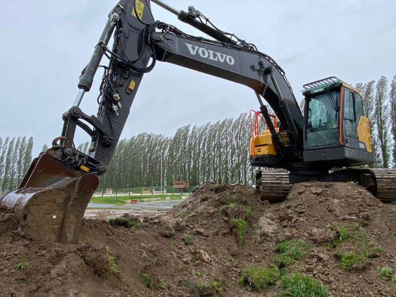 Volvo ECR 235EL - Ekskavator me zinxhirë: foto 1 Volvo ECR 235EL - Ekskavator me zinxhirë: foto 1