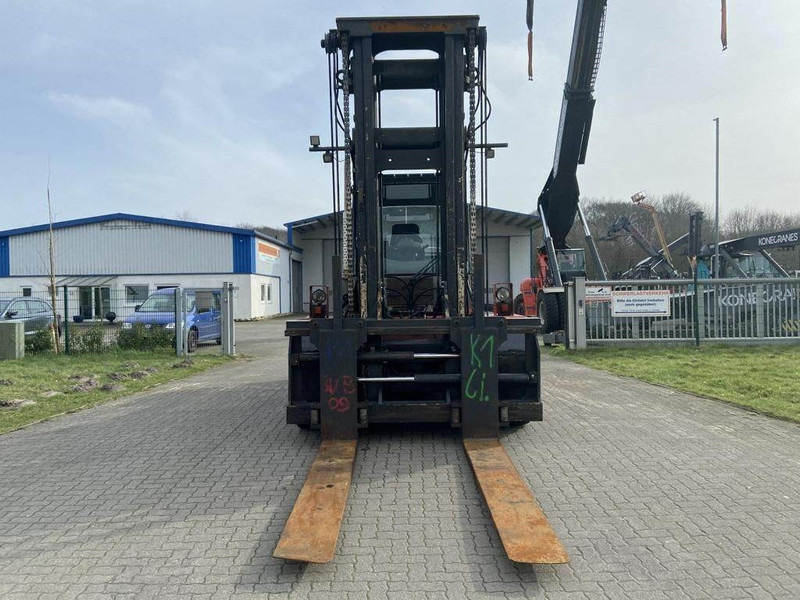 Kalmar DCE150-12 - Pirun më naftë: foto 5 Kalmar DCE150-12 - Pirun më naftë: foto 5