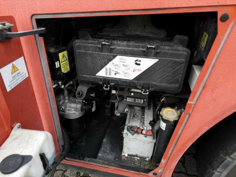 Linde H120/02 - Pirun më naftë: foto 5 Linde H120/02 - Pirun më naftë: foto 5