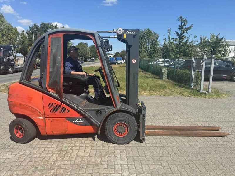 Linde H30D-02 - Pirun më naftë: foto 1 Linde H30D-02 - Pirun më naftë: foto 1
