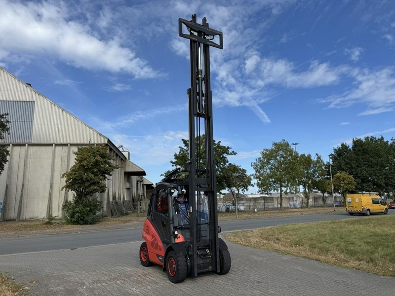 Linde H40T - Pirun më gaz: foto 2 Linde H40T - Pirun më gaz: foto 2