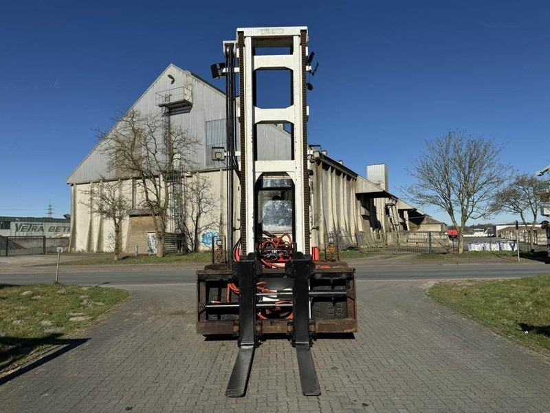 Svetruck 13.6-120-32 - Pirun më naftë: foto 3 Svetruck 13.6-120-32 - Pirun më naftë: foto 3