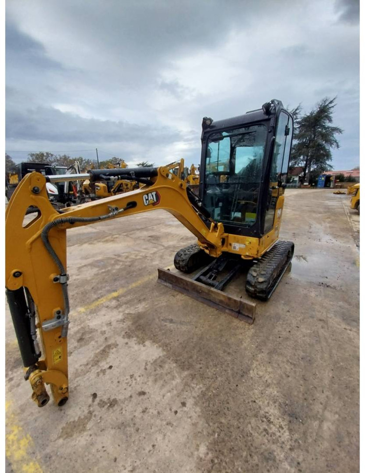 CAT 302 - Ekskavator me zinxhirë: foto 1 CAT 302 - Ekskavator me zinxhirë: foto 1