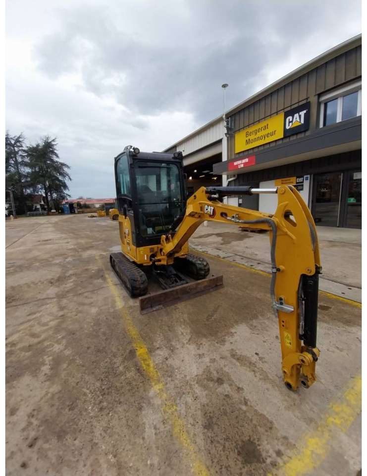CAT 302 - Ekskavator me zinxhirë: foto 2 CAT 302 - Ekskavator me zinxhirë: foto 2