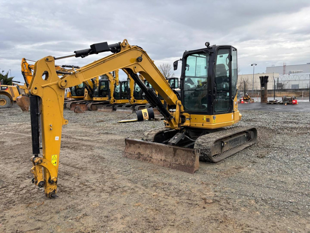 CAT 305 - Ekskavator me zinxhirë: foto 2 CAT 305 - Ekskavator me zinxhirë: foto 2