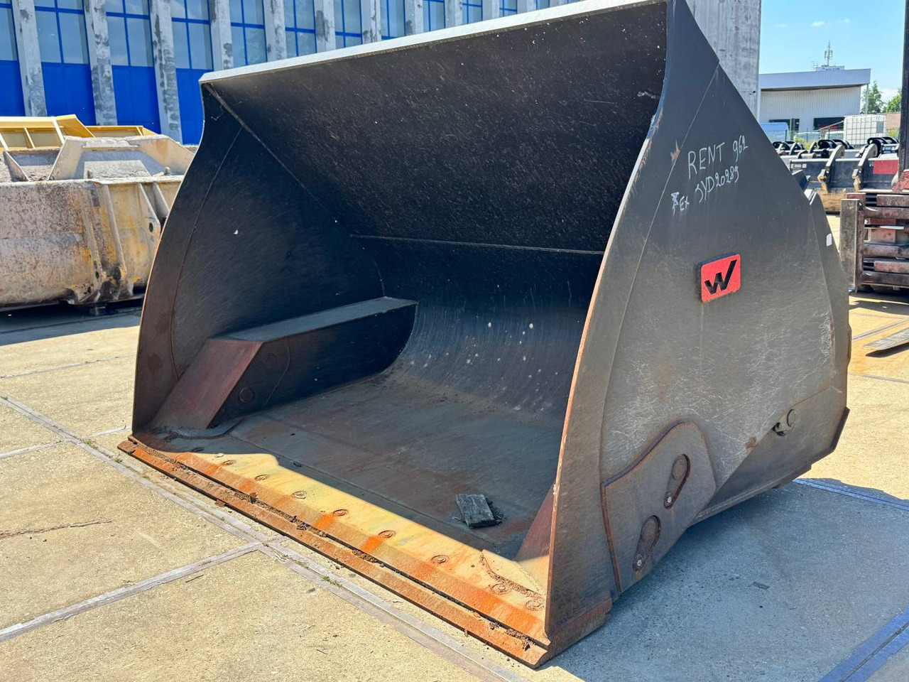 CAT 962 HIGH DUMP BUCKET 6.0 M3 - Kovë: foto 1 CAT 962 HIGH DUMP BUCKET 6.0 M3 - Kovë: foto 1