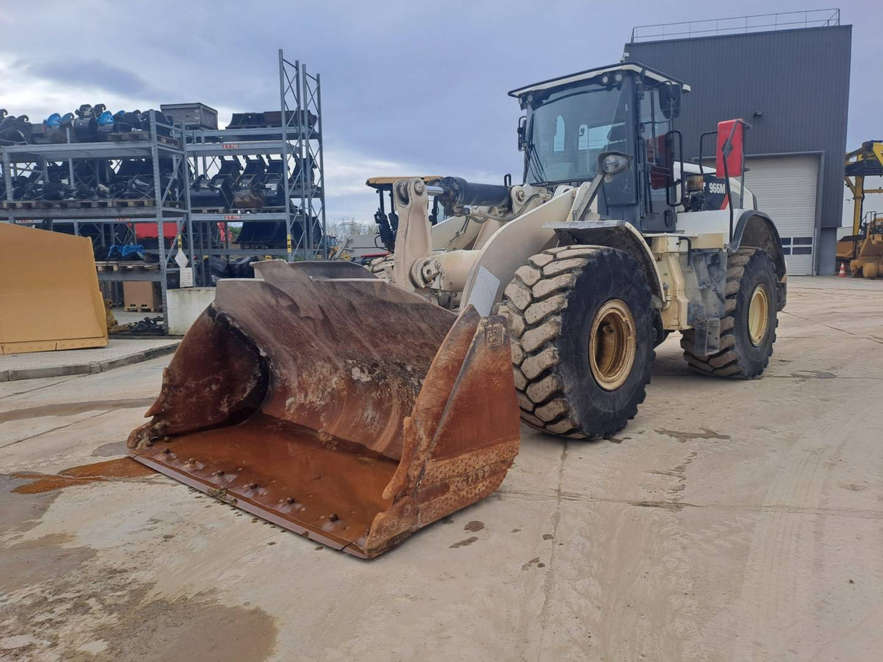 CAT 966M - Fadrom me goma: foto 2 CAT 966M - Fadrom me goma: foto 2