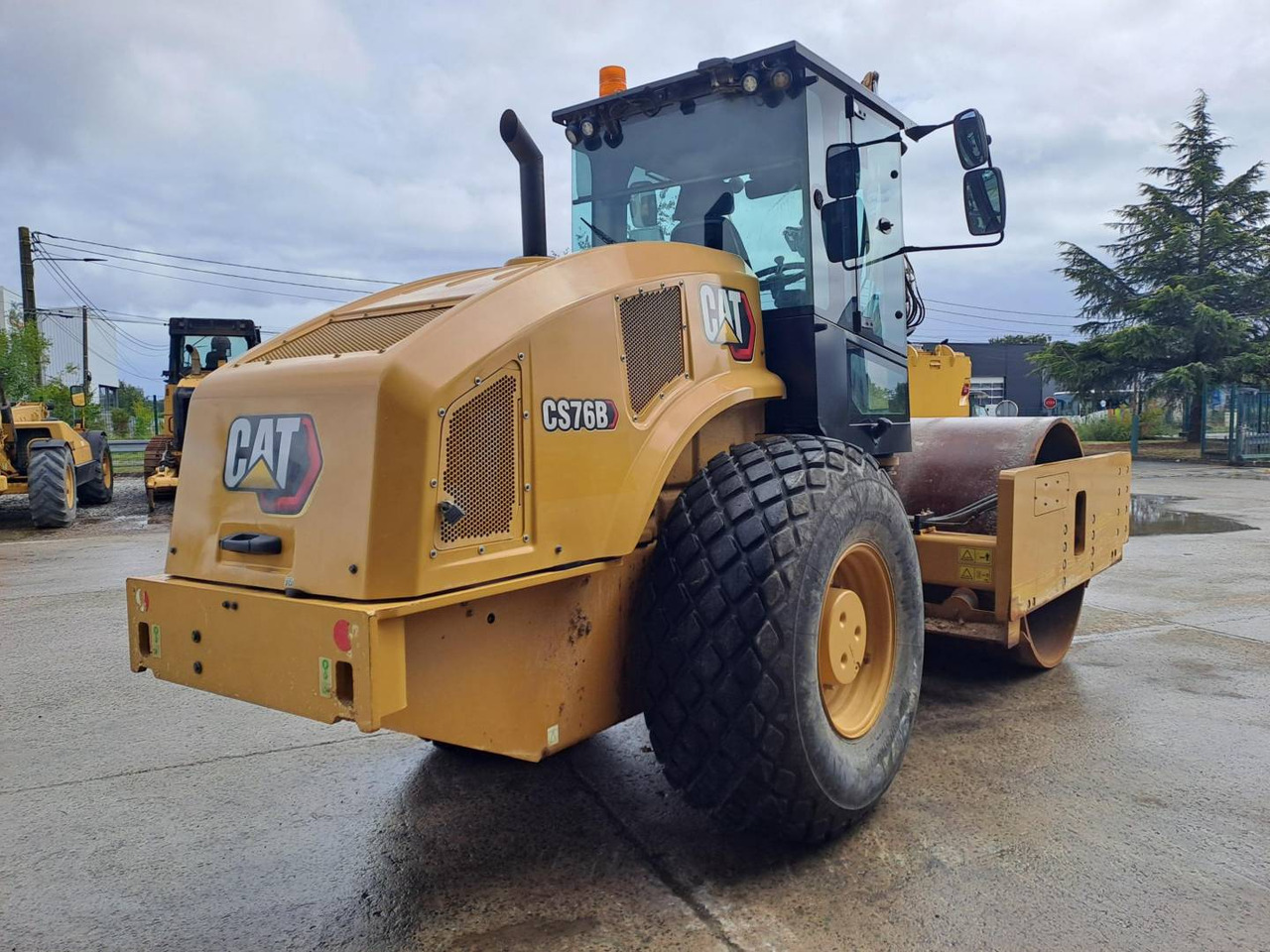 CAT CS76B 4F - Ngjeshës: foto 3 CAT CS76B 4F - Ngjeshës: foto 3