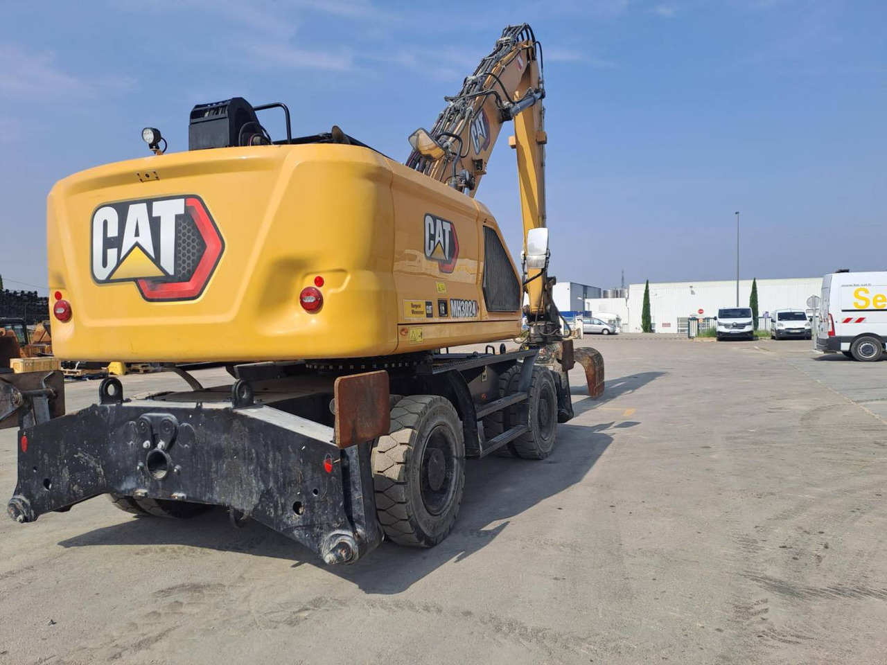 CAT MH3024 - Ekskavator me goma: foto 3 CAT MH3024 - Ekskavator me goma: foto 3