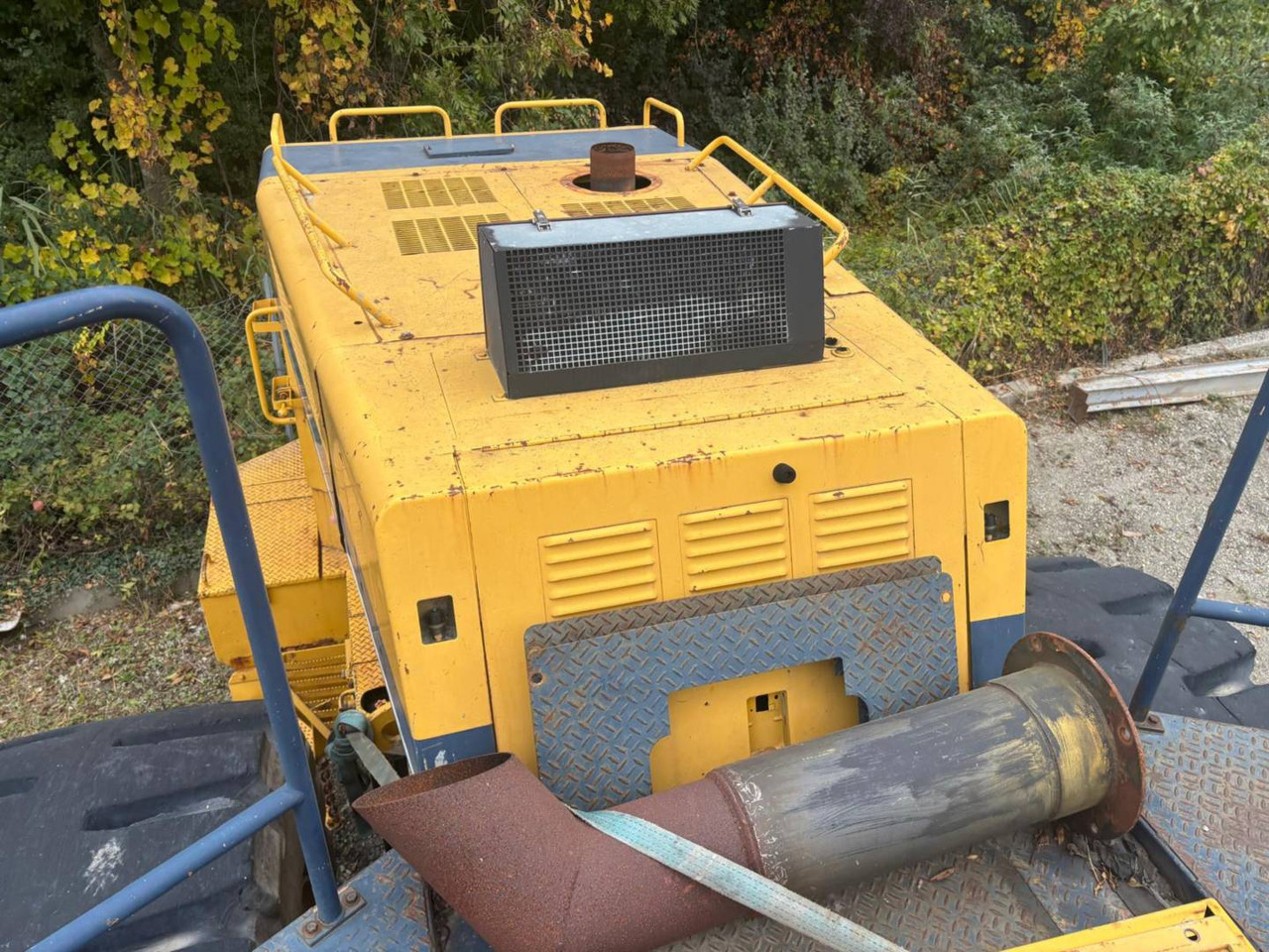 Fadrom me goma KOMATSU WA700: foto 10 Fadrom me goma KOMATSU WA700: foto 10