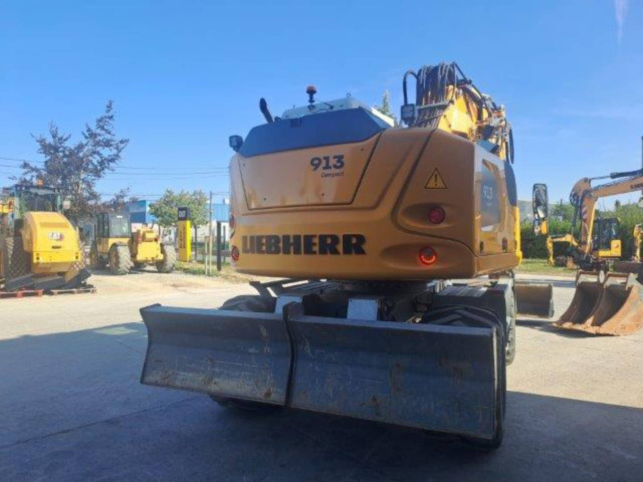 LIEBHERR A913 - Ekskavator me goma: foto 3 LIEBHERR A913 - Ekskavator me goma: foto 3