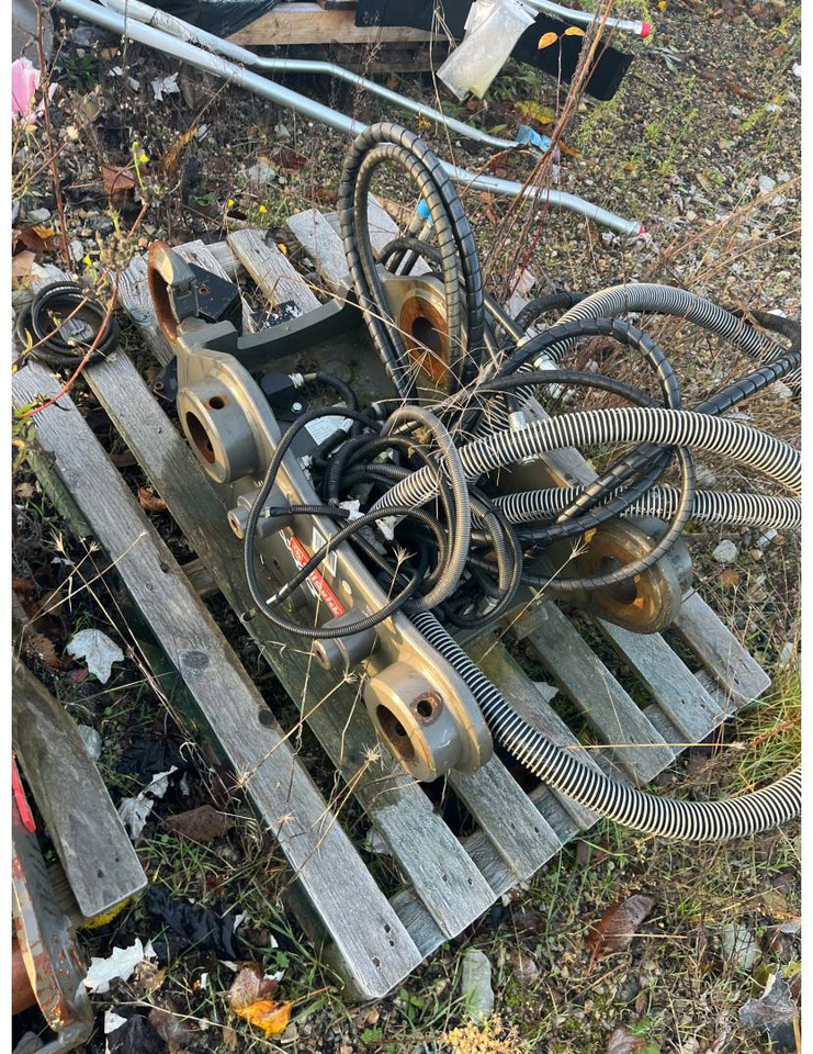 OILQUICK DEUTSCHLAND GMBH OQ60-5/OILQUICK/ATTACHE HYDR - Bashkues i shpejtë: foto 2 OILQUICK DEUTSCHLAND GMBH OQ60-5/OILQUICK/ATTACHE HYDR - Bashkues i shpejtë: foto 2