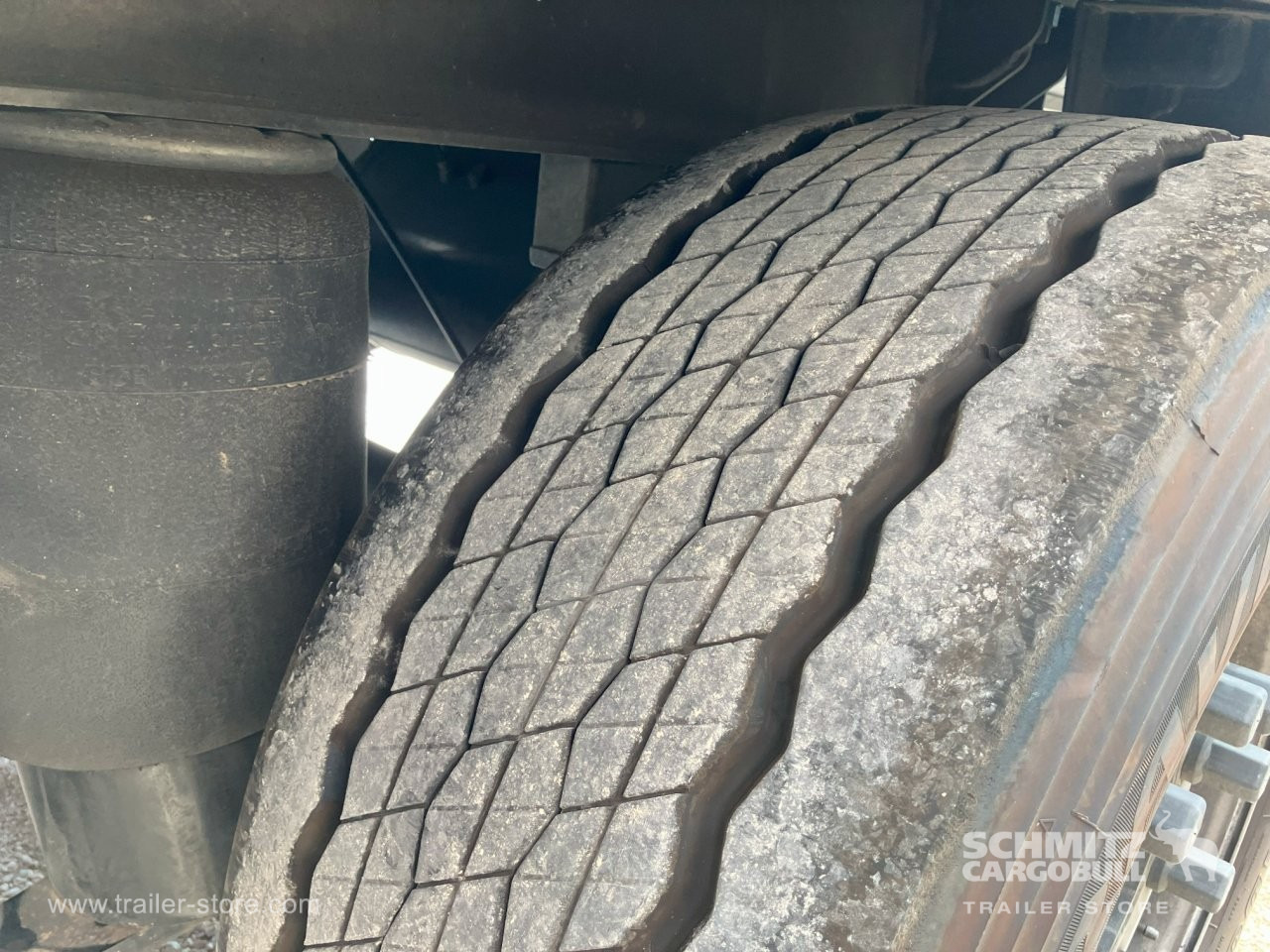 SCHMITZ Semiremolque Frigo Standard - Gjysmë rimorkio izotermike: foto 5 SCHMITZ Semiremolque Frigo Standard - Gjysmë rimorkio izotermike: foto 5