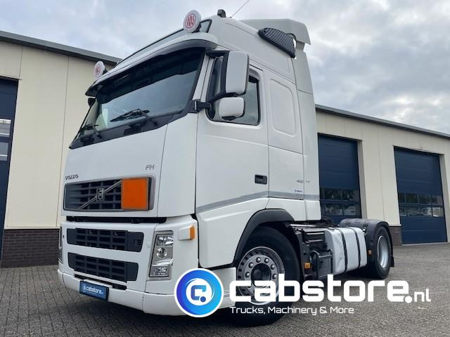 Volvo FH 400 4X2 Euro 5  - VEB+ Brake - Globetrotter - I-Shift - 2 tanks - Bouwjaar 2007 - Km 1.097.798 - Gjysmë-kamion: foto 2 Volvo FH 400 4X2 Euro 5  - VEB+ Brake - Globetrotter - I-Shift - 2 tanks - Bouwjaar 2007 - Km 1.097.798 - Gjysmë-kamion: foto 2