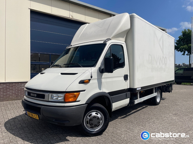 Iveco 40C 40C12 EURO 3 4x2 Bakwagen Euro 3 - Bouwjaar 2003 - APK tot 10-05-2026 -Handgeschakelde versnellingsbak - Kamioncine me kontinier: foto 2 Iveco 40C 40C12 EURO 3 4x2 Bakwagen Euro 3 - Bouwjaar 2003 - APK tot 10-05-2026 -Handgeschakelde versnellingsbak - Kamioncine me kontinier: foto 2