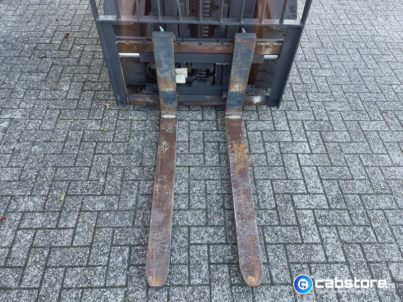 Linde H35D-02 Heftruck - Bouwjaar 2013 - Draaiuren 6892 - Diesel - Side Shift - Freelift - Doorrij hoogte 217 cm !! - Pirun më naftë: foto 5 Linde H35D-02 Heftruck - Bouwjaar 2013 - Draaiuren 6892 - Diesel - Side Shift - Freelift - Doorrij hoogte 217 cm !! - Pirun më naftë: foto 5