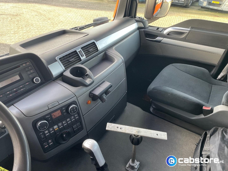 Kamion me vinç MAN TGS 18.320 4X4H BL EEV Euro 5 - ATLAS 126.3E Laadkraan - 2-zijdige kipper - Bouwjaar 2013 - Km 205.974 !! - Good condition - NL Truck: foto 18 Kamion me vinç MAN TGS 18.320 4X4H BL EEV Euro 5 - ATLAS 126.3E Laadkraan - 2-zijdige kipper - Bouwjaar 2013 - Km 205.974 !! - Good condition - NL Truck: foto 18