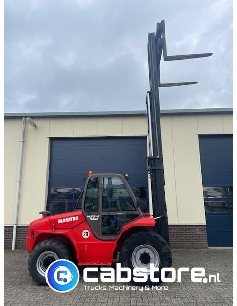 Manitou M 50-4 Turbo offroad forklift 4x4 Ruwterrein heftruck - Bouwjaar 2012 - Freelift - 5 Ton - Ngarkues me pirun për terren të ashpër: foto 4 Manitou M 50-4 Turbo offroad forklift 4x4 Ruwterrein heftruck - Bouwjaar 2012 - Freelift - 5 Ton - Ngarkues me pirun për terren të ashpër: foto 4