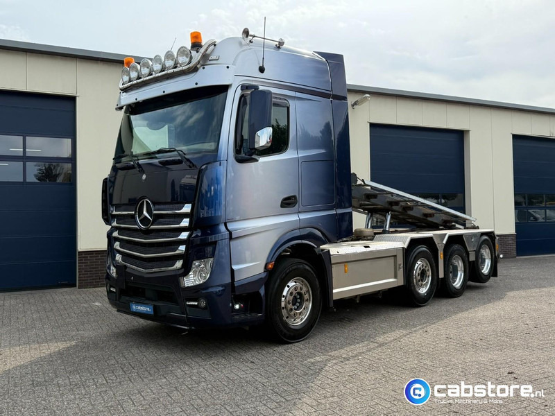 Mercedes-Benz ACTROS 3663 Euro 6 - 8x2 - RETARDER - Bouwjaar 09-2017 - 30 Ton's Container Kabelsysteem - Km 476.892 - Good condition - Kamion me sistem kabllor: foto 2 Mercedes-Benz ACTROS 3663 Euro 6 - 8x2 - RETARDER - Bouwjaar 09-2017 - 30 Ton's Container Kabelsysteem - Km 476.892 - Good condition - Kamion me sistem kabllor: foto 2