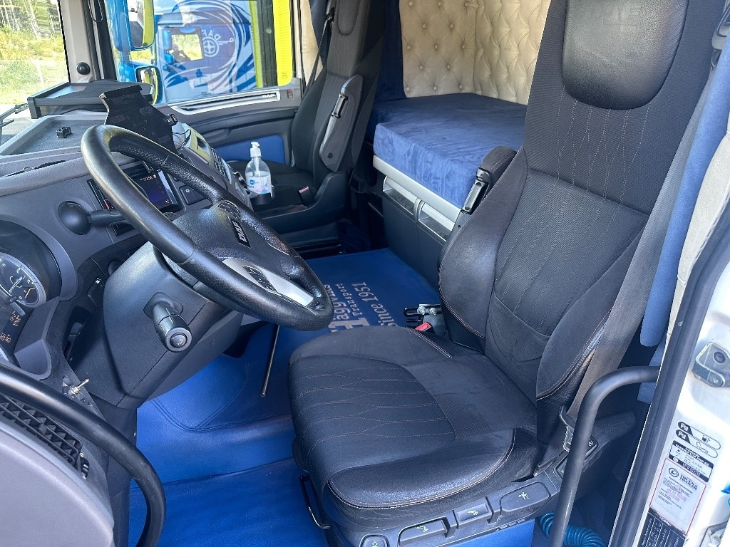 Kamion vetëngarkues DAF XF 530 6x2*4: foto 15