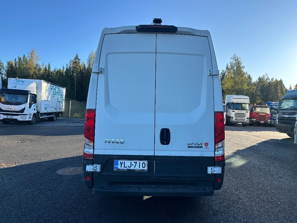 Iveco Daily 35S14 CNG A8 Huom! 6hlö PAKETTIAUTO - Furgon: foto 5 Iveco Daily 35S14 CNG A8 Huom! 6hlö PAKETTIAUTO - Furgon: foto 5