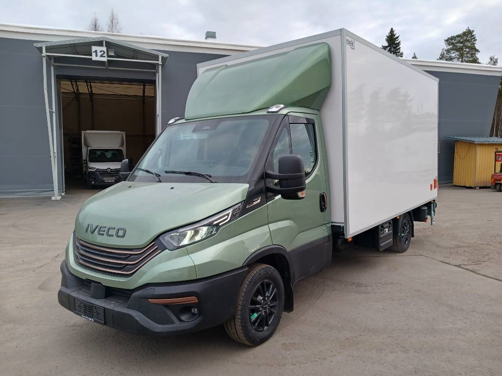 Iveco Daily 35S18A8 - Furgon: foto 1 Iveco Daily 35S18A8 - Furgon: foto 1