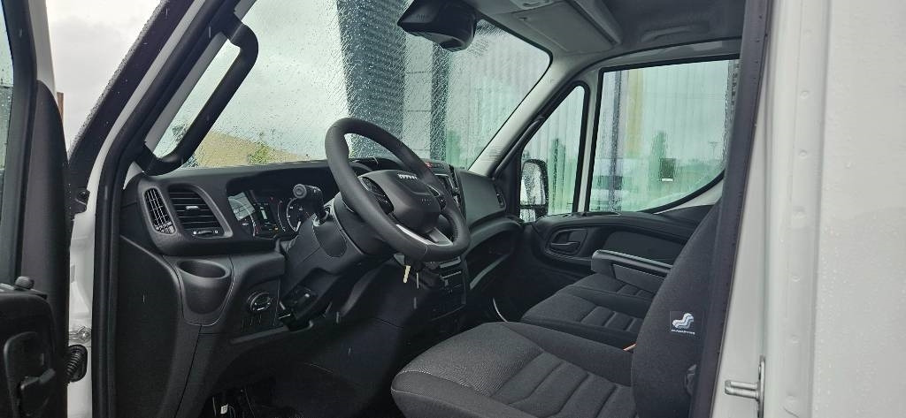 Iveco Daily 50C18A8V 16m3 - Furgon: foto 5 Iveco Daily 50C18A8V 16m3 - Furgon: foto 5