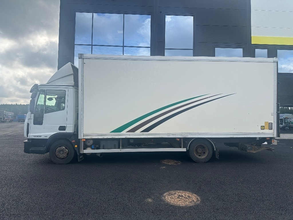 Iveco Eurocargo 100 E22 - Kamion vagonetë: foto 5 Iveco Eurocargo 100 E22 - Kamion vagonetë: foto 5