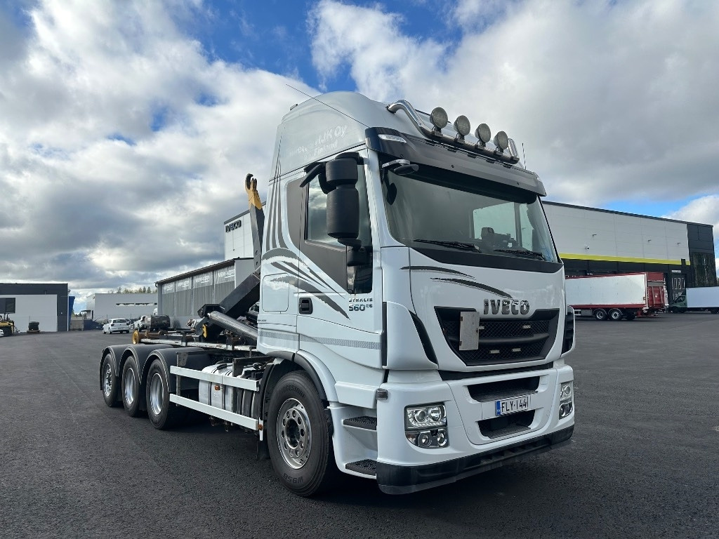 Iveco Stralis 8x4*4 - Kamion vetëngarkues: foto 3 Iveco Stralis 8x4*4 - Kamion vetëngarkues: foto 3