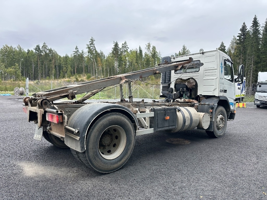 Volvo FM7 4x2 vaijerilaitteilla - Fadromë ngarkuese: foto 4 Volvo FM7 4x2 vaijerilaitteilla - Fadromë ngarkuese: foto 4