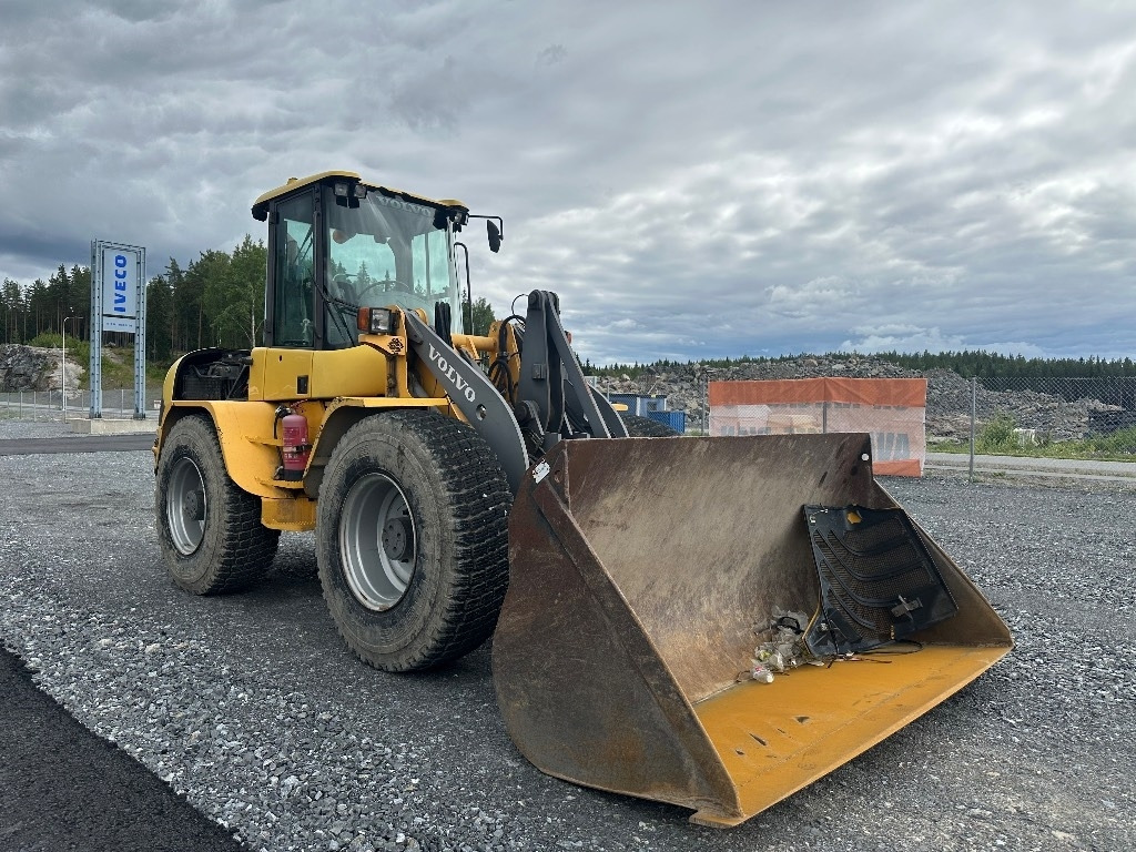 Volvo L45B 4X4 /245 - Fadrom me goma: foto 2 Volvo L45B 4X4 /245 - Fadrom me goma: foto 2