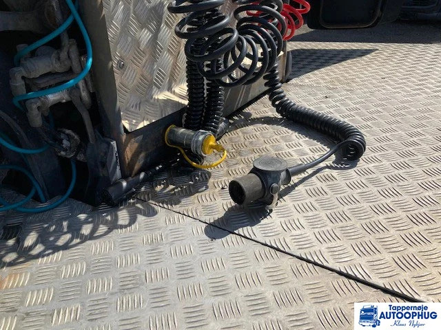 Gjysmë-kamion Scania R520 6X2 Hydraulic ONLY FOR PARTS: foto 7