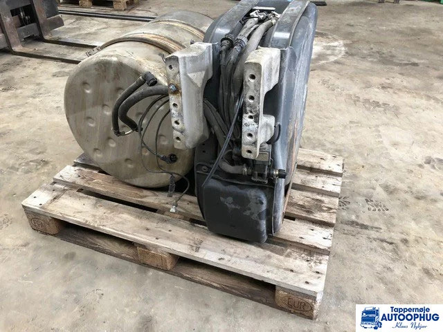 Scania Adblue pumpe Adblue tank P/N: 2141802 – 1884225 - Serbatori AdBlue për Kamioni: foto 2 Scania Adblue pumpe Adblue tank P/N: 2141802 – 1884225 - Serbatori AdBlue për Kamioni: foto 2