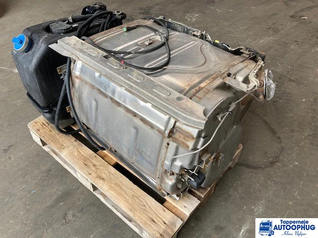 Scania S650 udstødning / silencer Scania 2539551 - Sistemi i shkarkimit për Kamioni: foto 1 Scania S650 udstødning / silencer Scania 2539551 - Sistemi i shkarkimit për Kamioni: foto 1